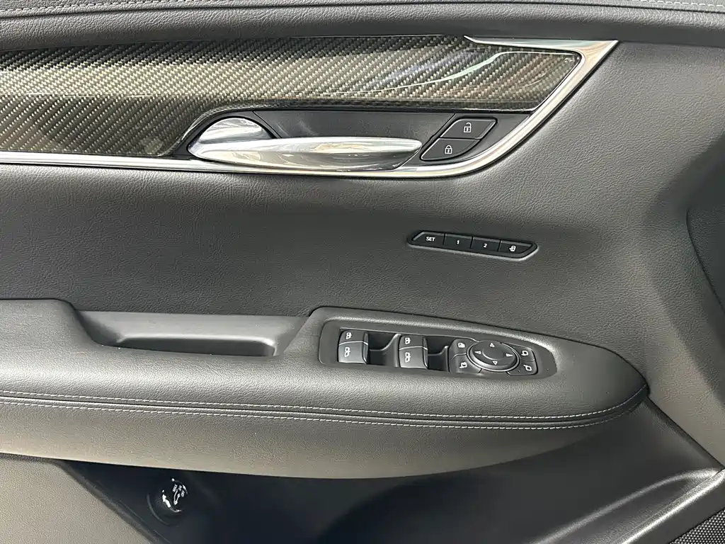 Cadillac XT6 2021 — фото 25