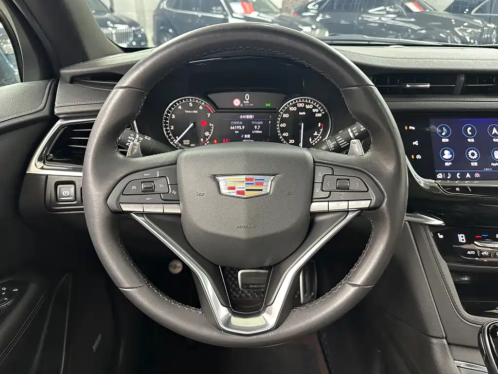Cadillac XT6 2021 — фото 22