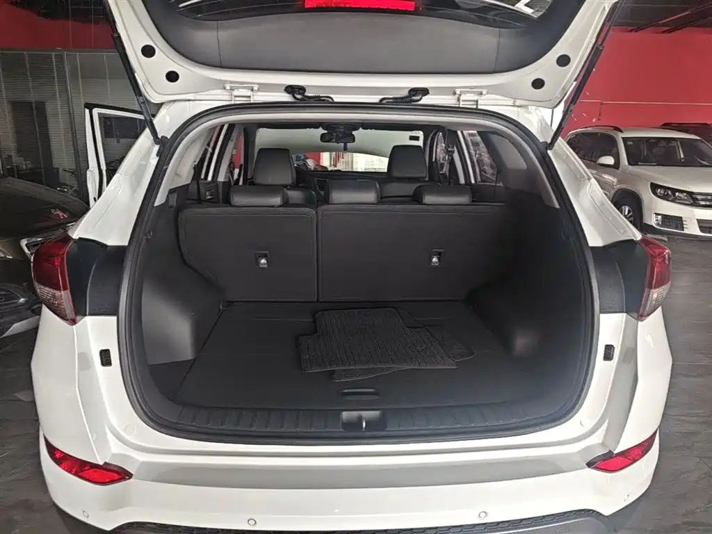 Hyundai Tucson 2016 — фото 19