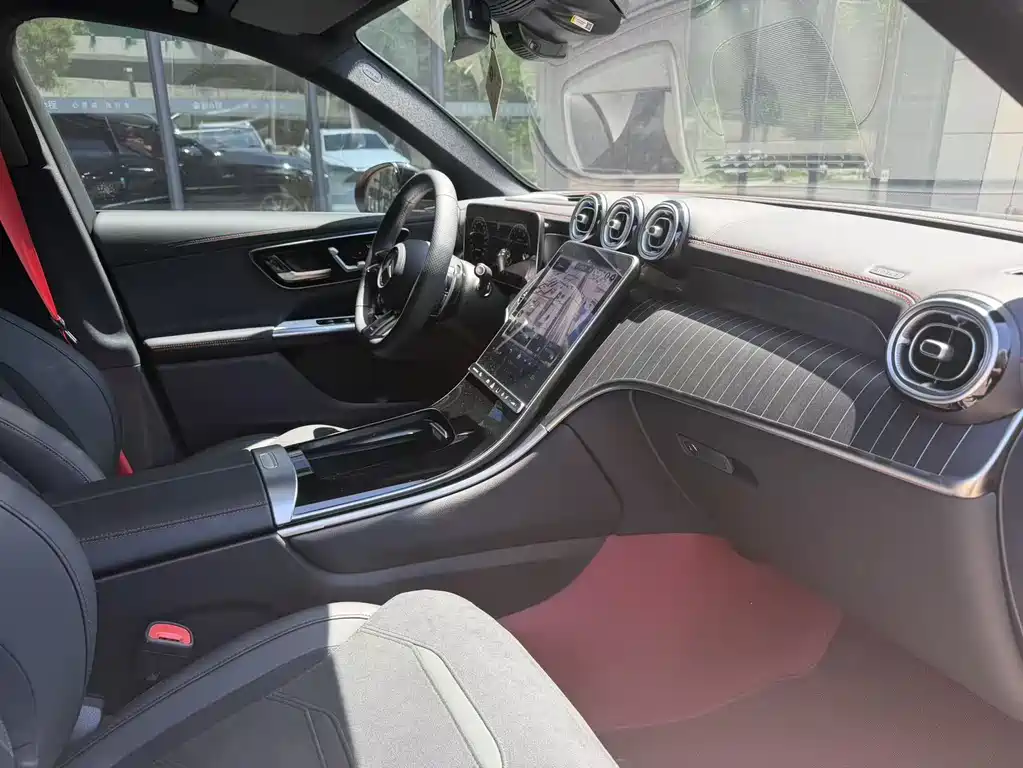 Mercedes-Benz GLC AMG 2025 — фото 8