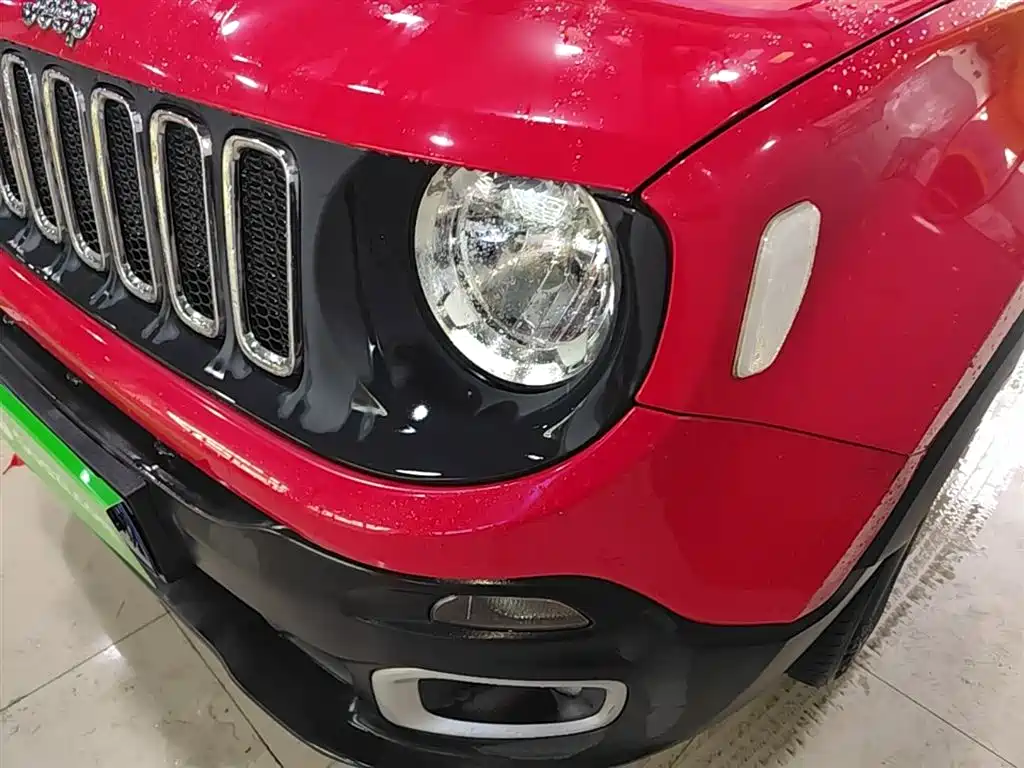 Jeep Renegade 2018 — фото 24