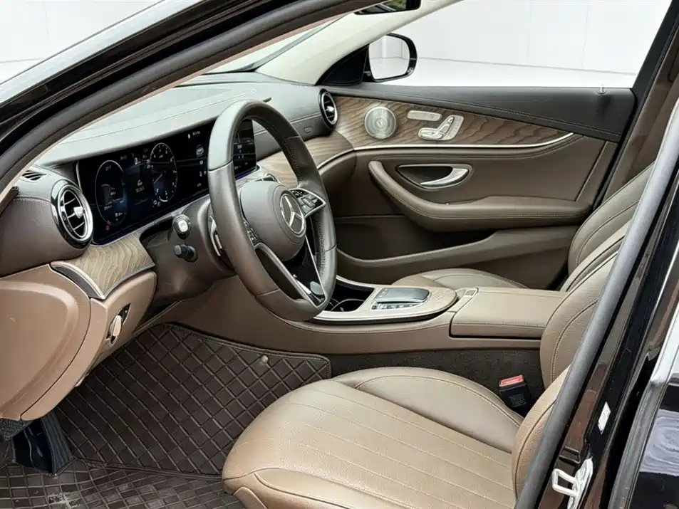 Mercedes-Benz E-Class 2023