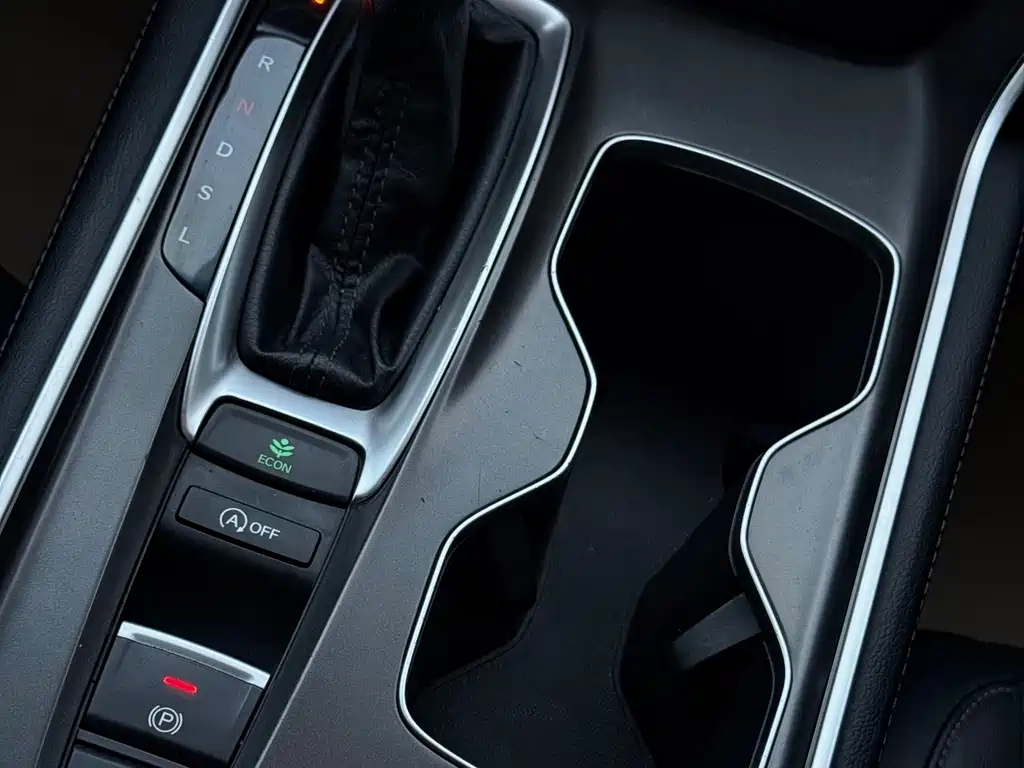 Honda Accord 2020 — фото 9
