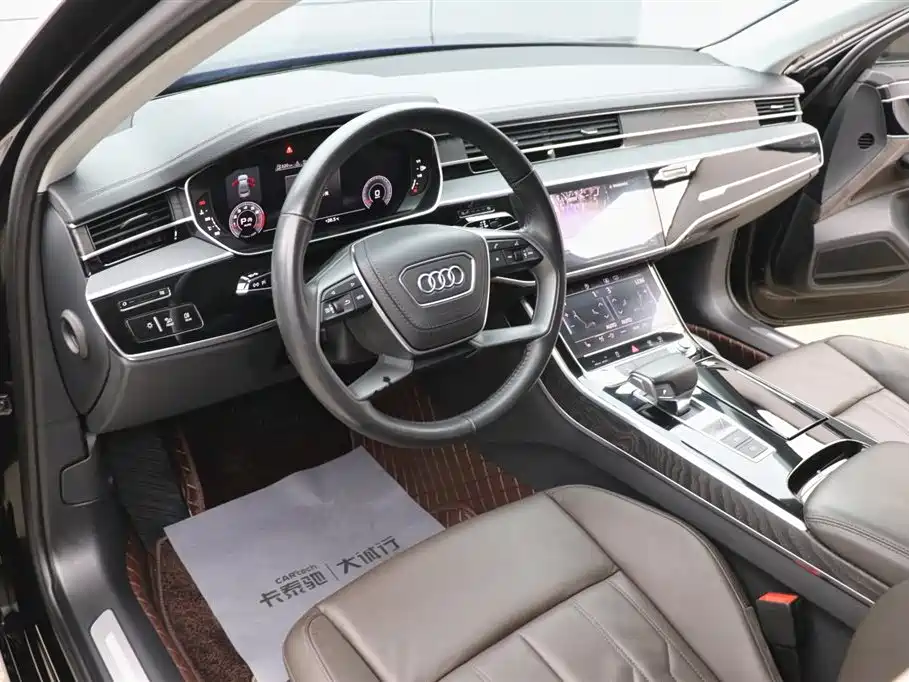 Audi A8 2018 — фото 13