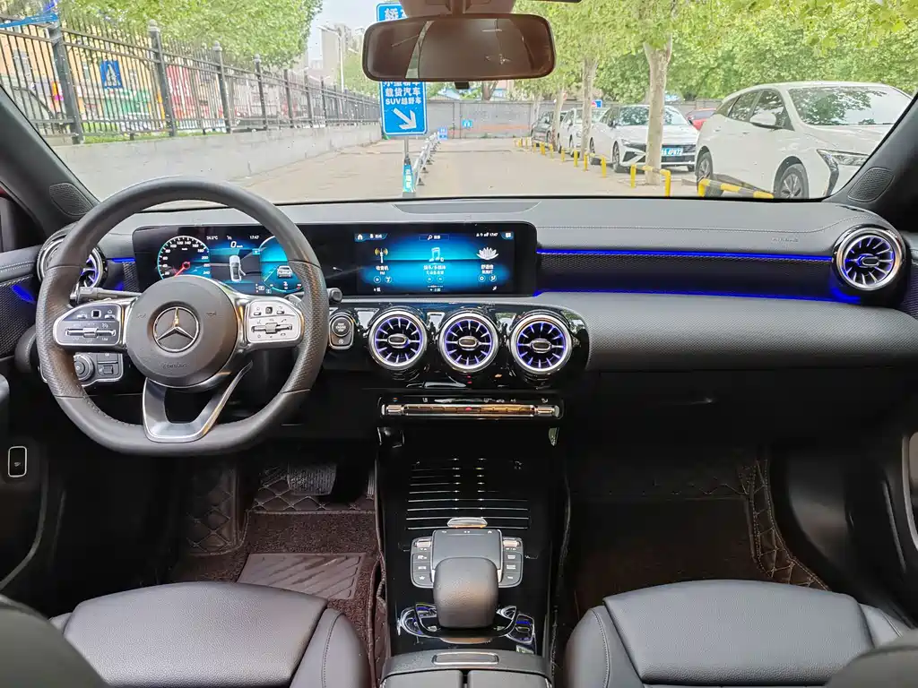Mercedes-Benz A-Class 2022 — фото 8