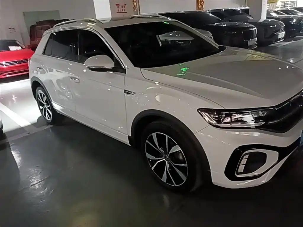 Volkswagen T-Roc 2023 — фото 4