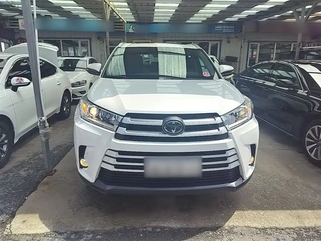 Toyota Highlander 2018 — фото 3