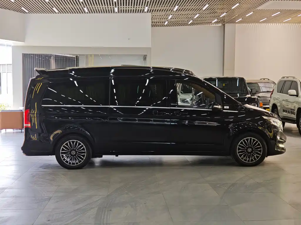 Mercedes-Benz V-Class 2018 — фото 4