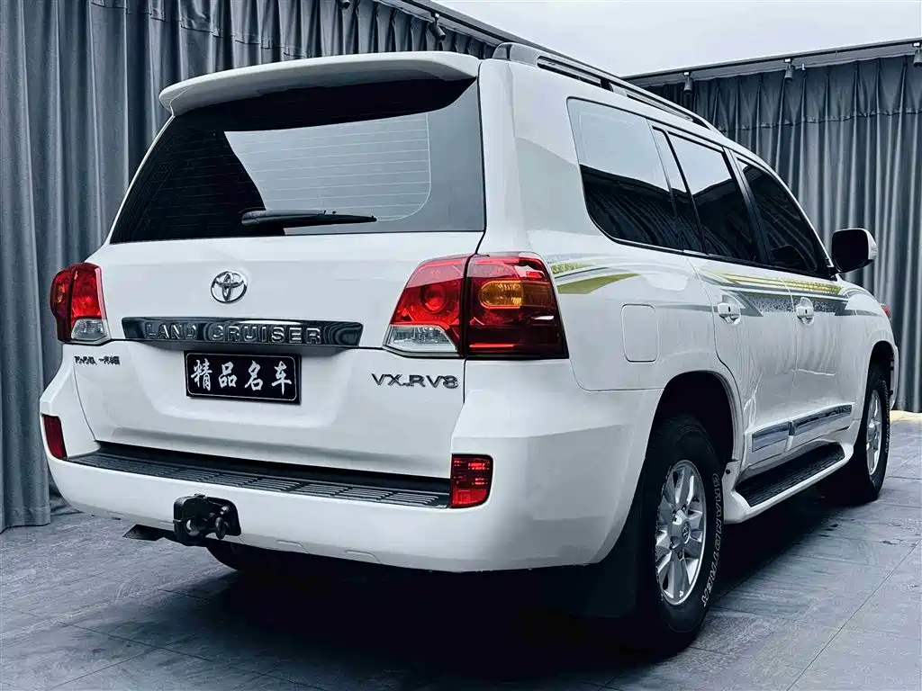 Toyota Land Cruiser 2012 — фото 6