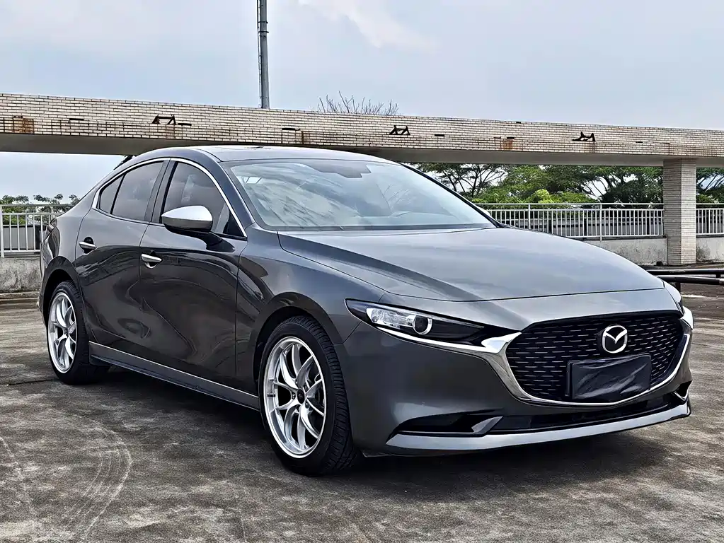 Mazda 3 Axela 2022
