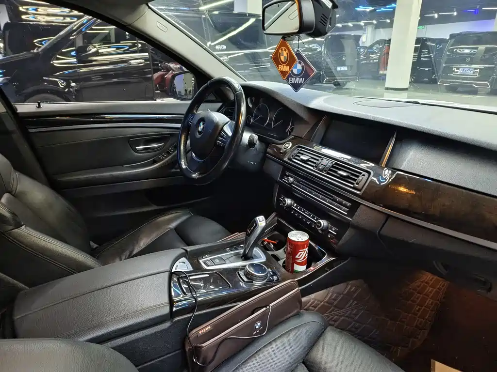 BMW 5 Series 2014 — фото 12