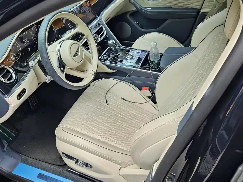 Bentley Flying Spur 2022