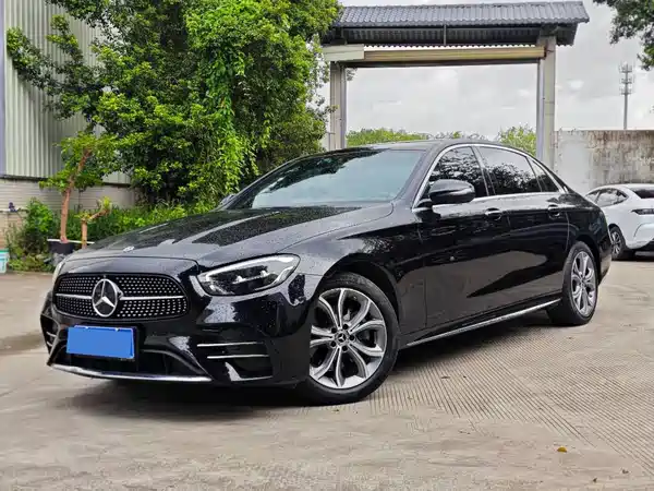 Mercedes-Benz E-Class 2022