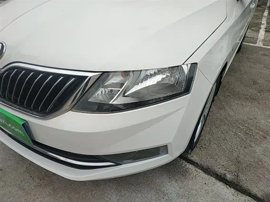 Skoda Rapid 2019 — фото 24