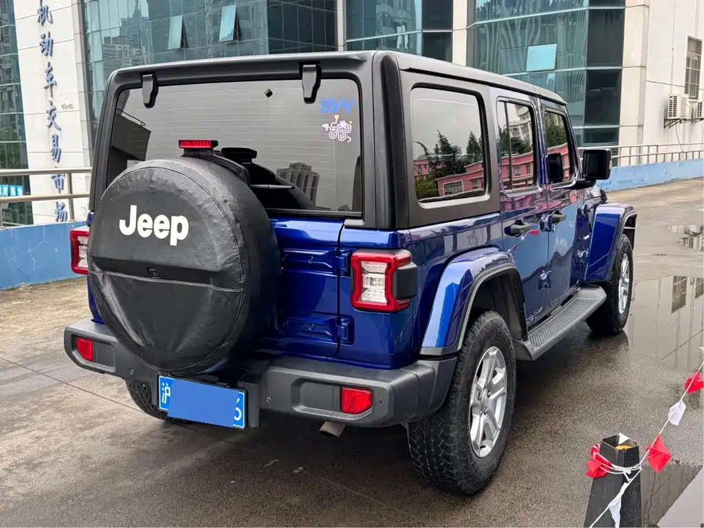 Jeep Wrangler 2019 — фото 18