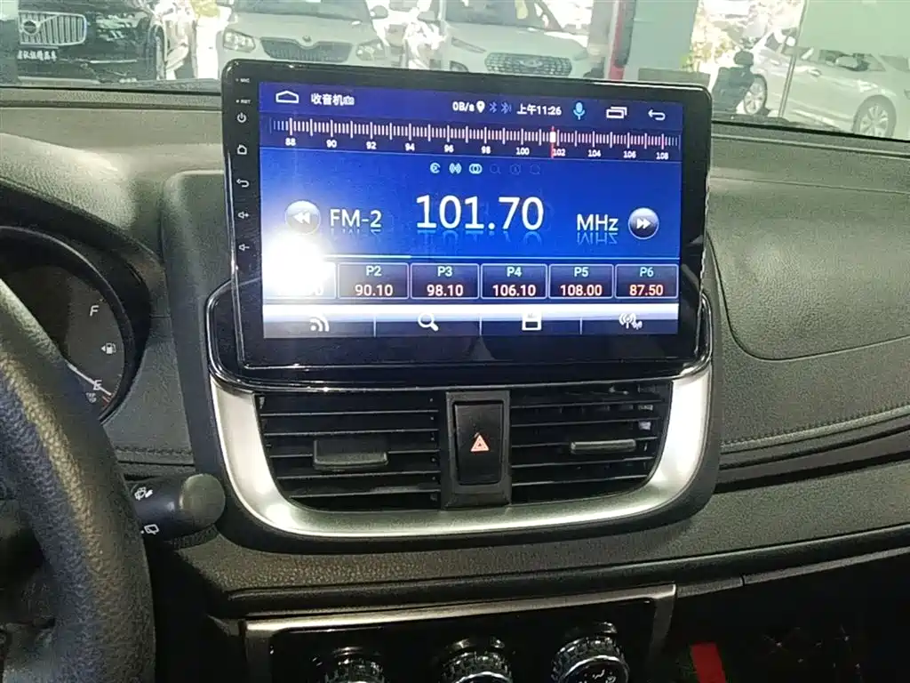 Toyota Yaris L 2020 — фото 13