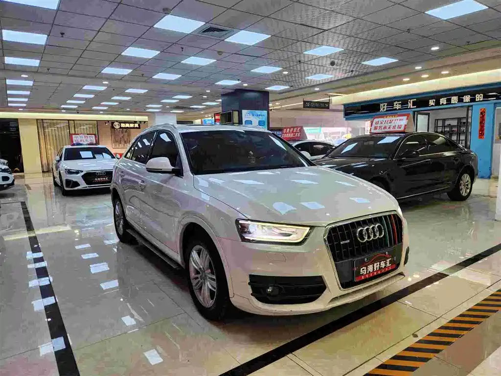 Audi Q3 2015 — фото 12
