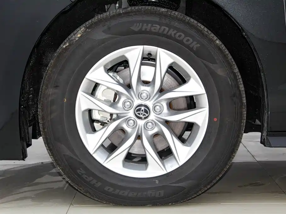 Toyota Granvia — фото 30