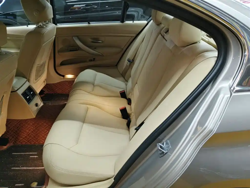 BMW 3 Series 2015 — фото 17