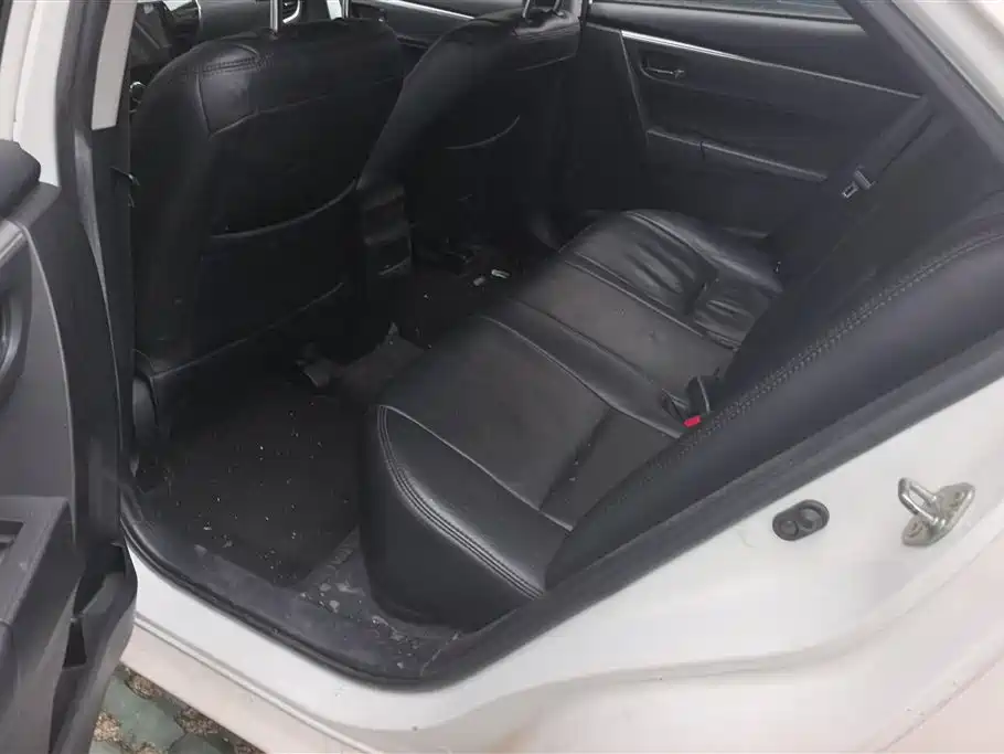 Toyota Corolla 2015 — фото 11