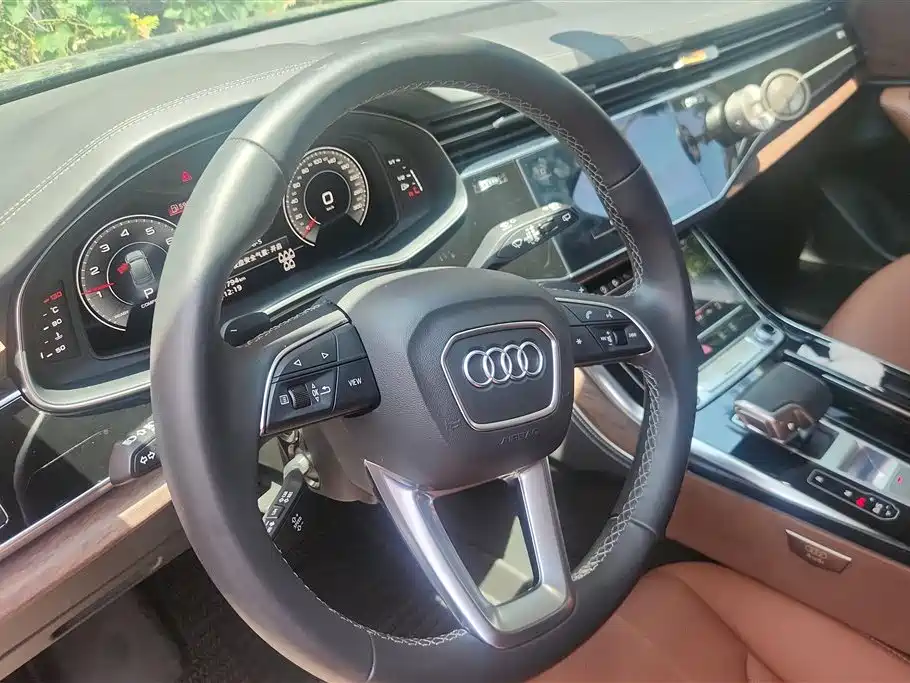 Audi Q7 2024 — фото 15