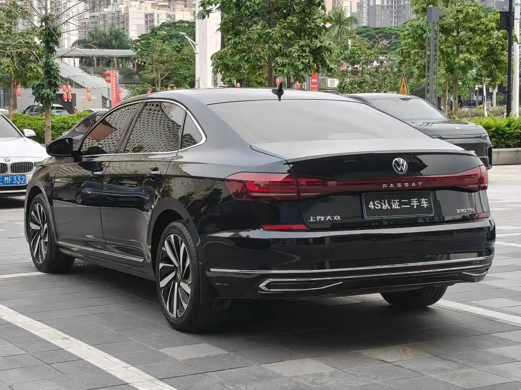 Volkswagen Passat 2022