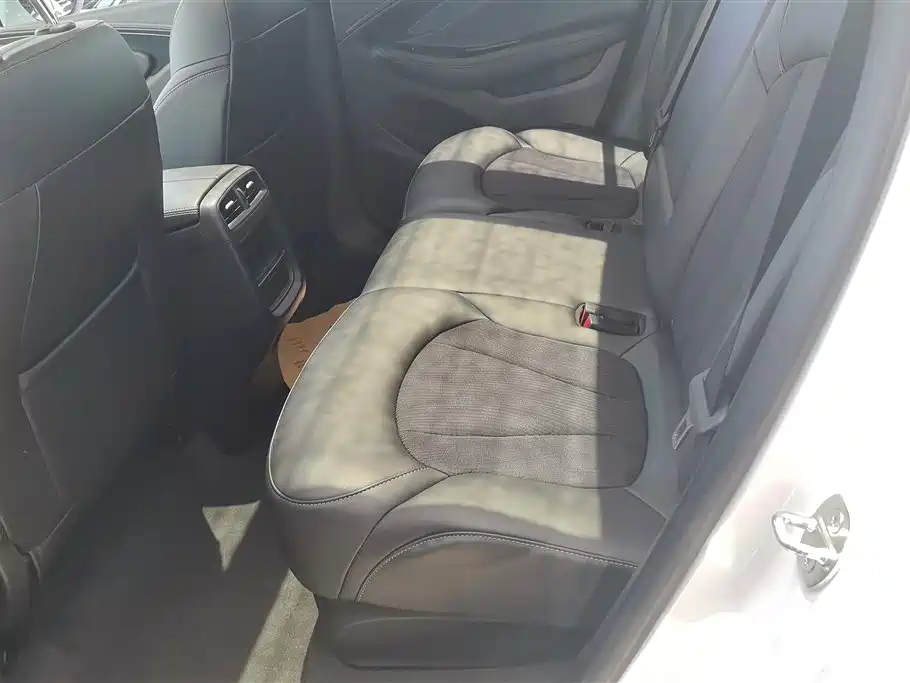 Buick Envision Plus 2016 — фото 11