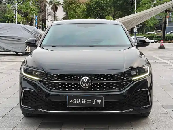 Volkswagen Passat 2022
