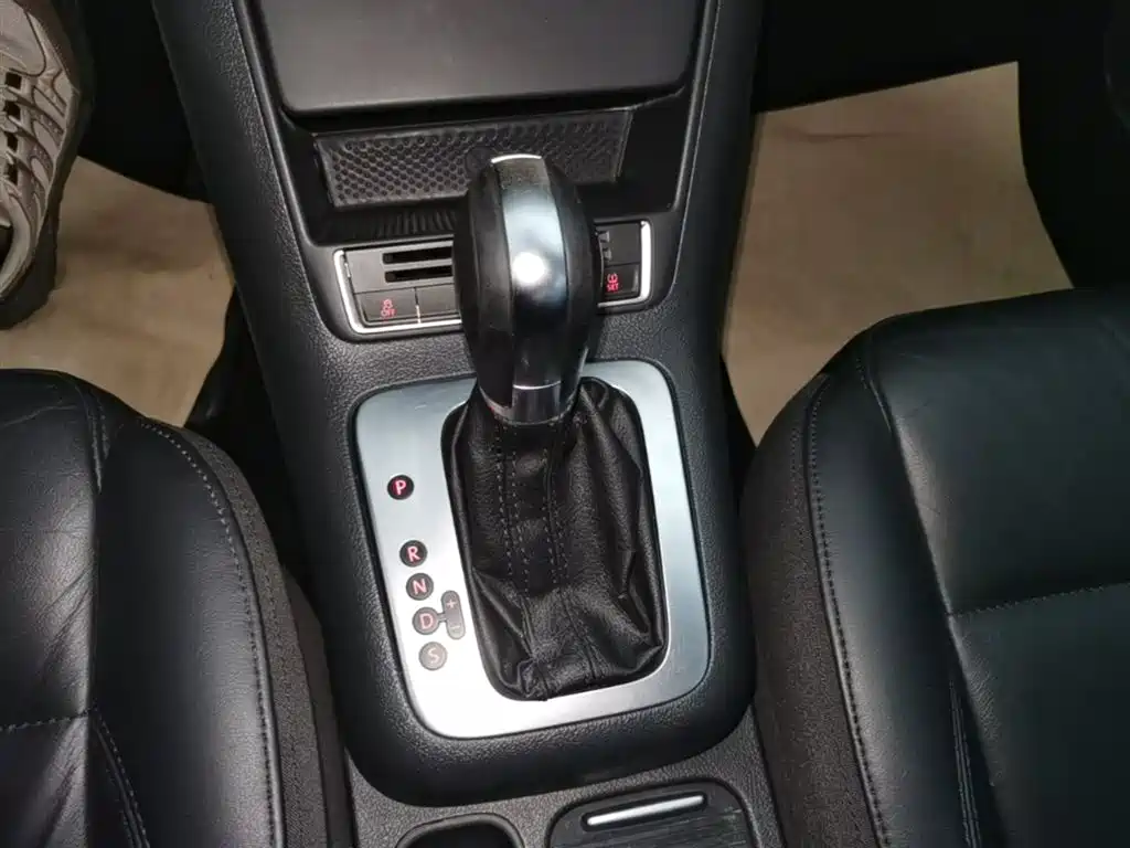 Volkswagen Tiguan 2015 — фото 14