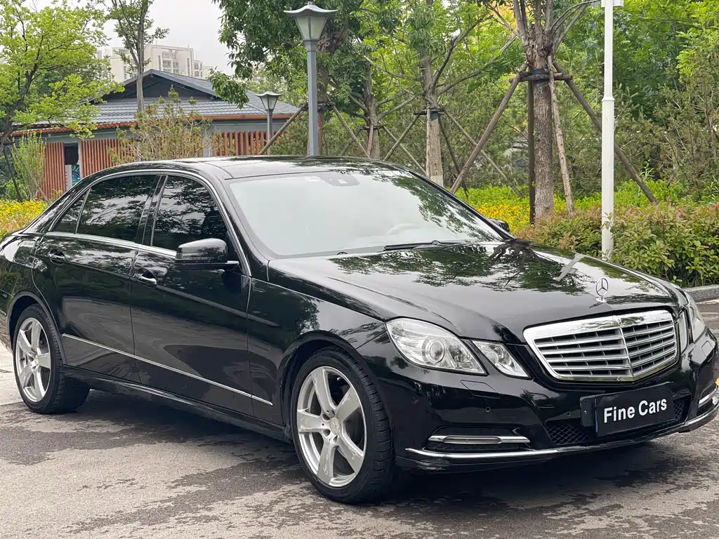 Mercedes-Benz E-Class 2013 — фото 1
