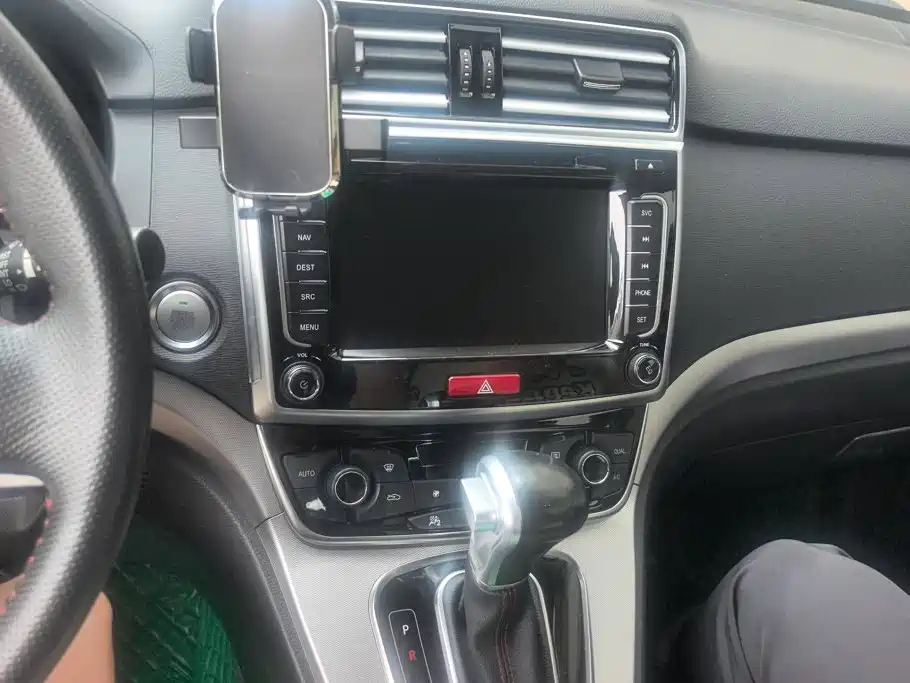 Haval M6 2018 — фото 13
