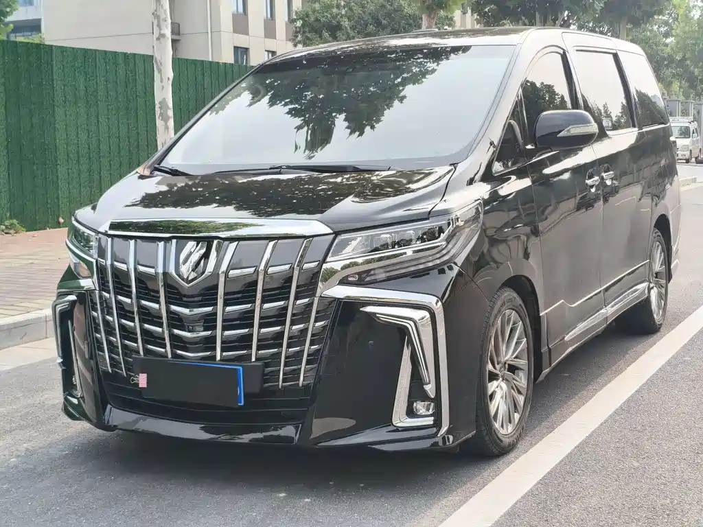 Toyota Alphard 2012