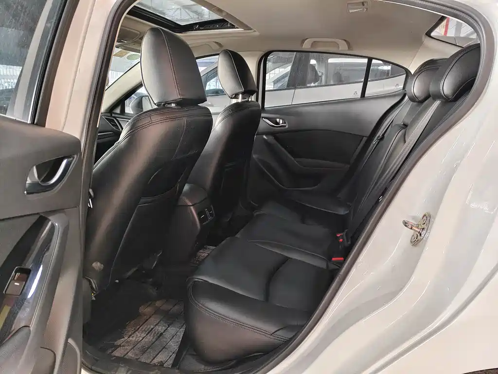 Mazda 3 Angkesela 2018