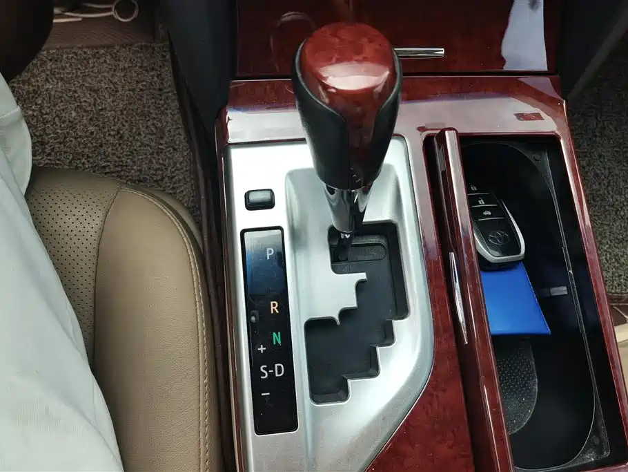 Toyota Camry 2013 — фото 16