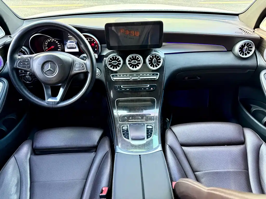 Mercedes-Benz GLC 2016 — фото 10