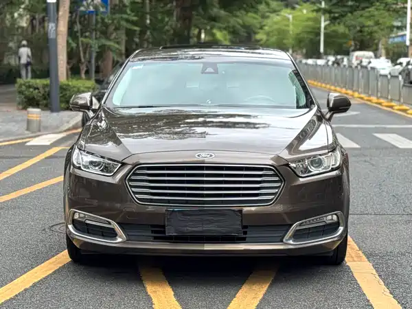 Ford Taurus 2015