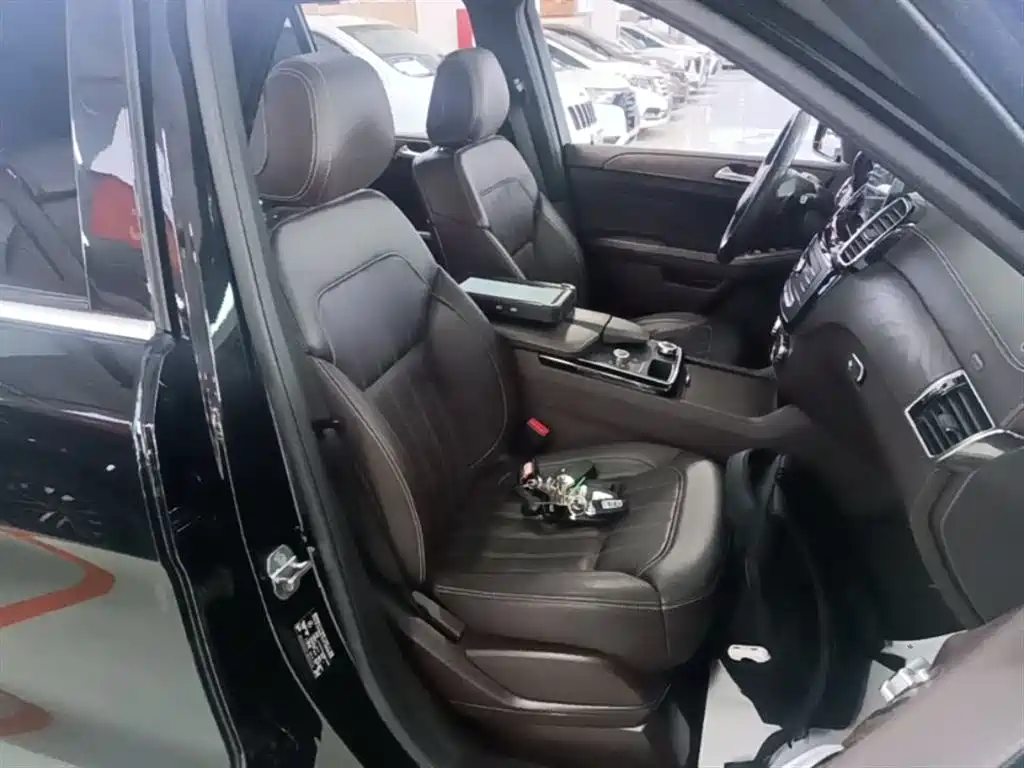 Mercedes-Benz GLE 2018 — фото 25