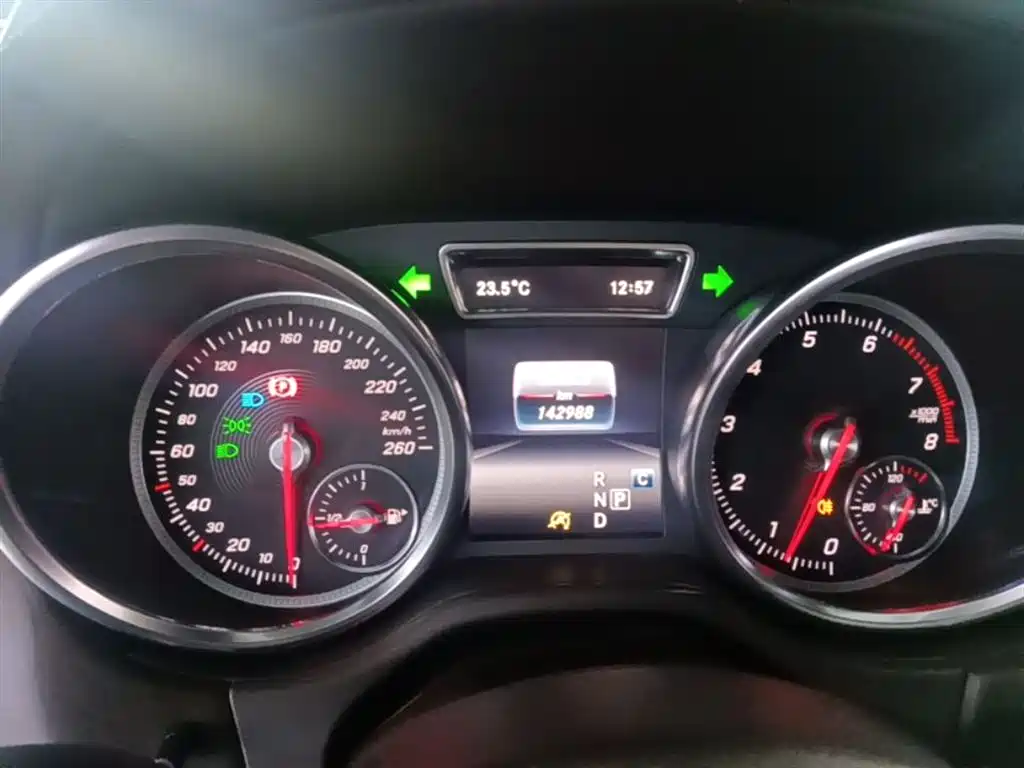 Mercedes-Benz GLE 2018 — фото 12