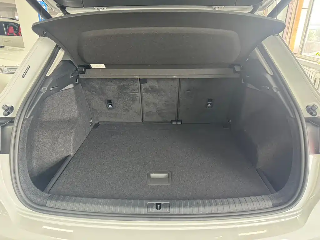Audi Q3 2023 — фото 14