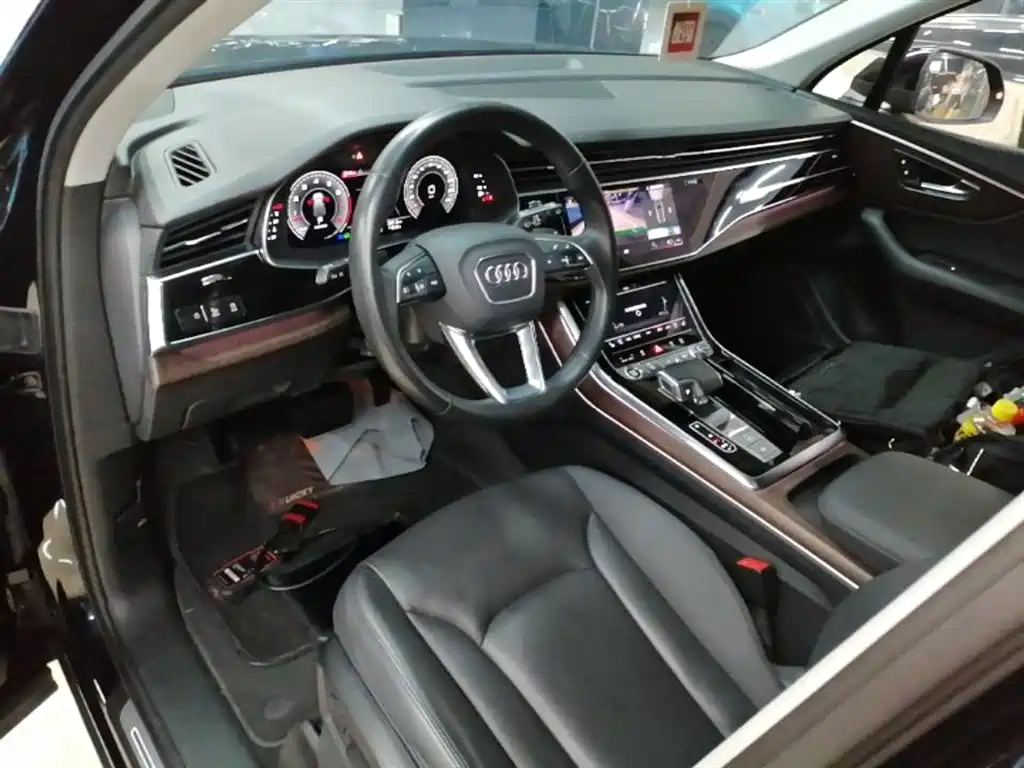 Audi Q7 2021 — фото 10