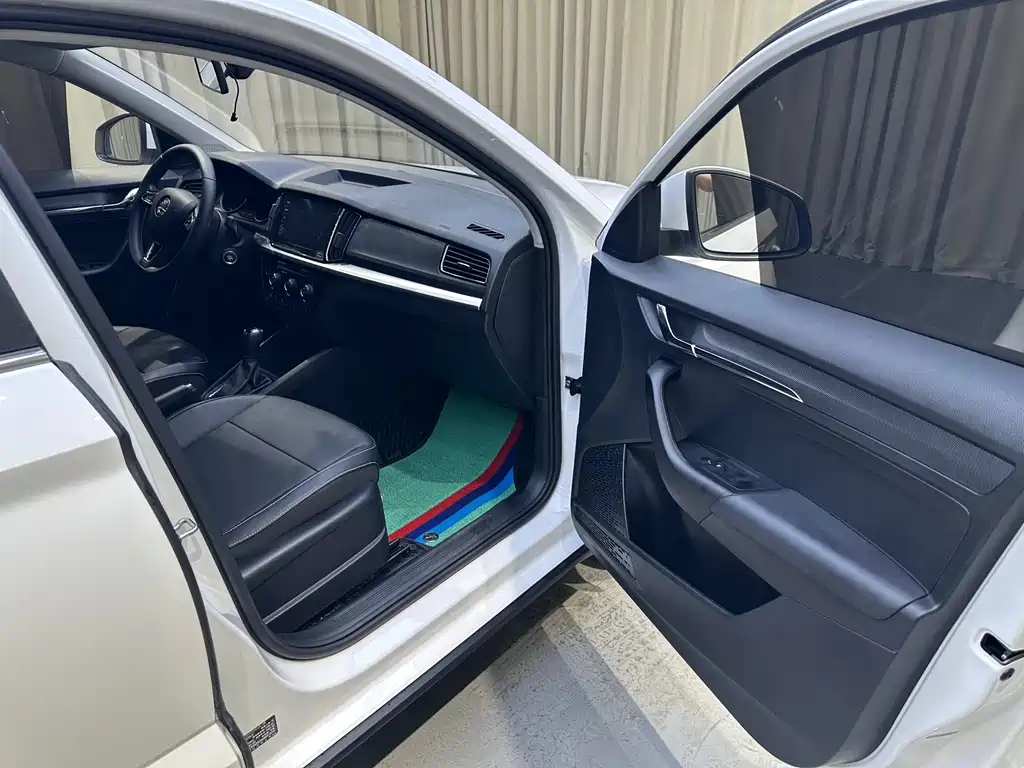 Skoda Kamiq 2023 — фото 18