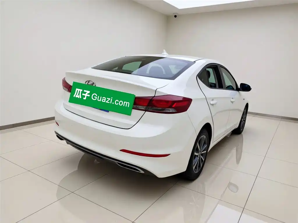 Hyundai Elantra 2017