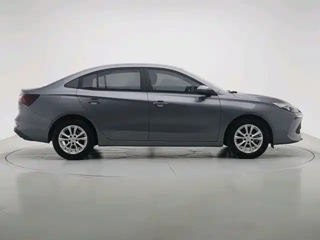 Roewe i5 2025