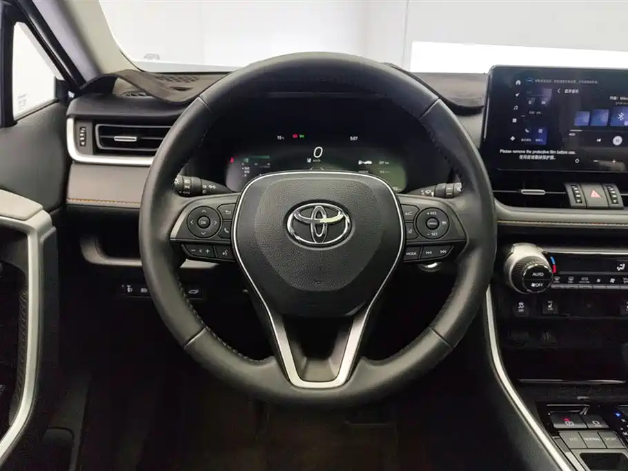 Toyota RAV4 2025 — фото 15
