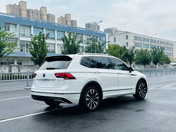 Volkswagen Tiguan L 2021