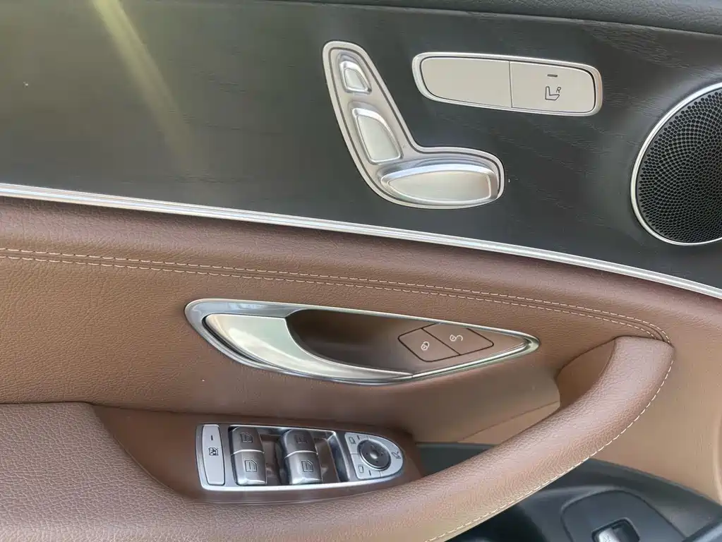 Mercedes-Benz E-Class 2020 — фото 7