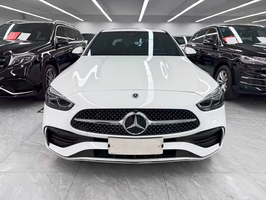 Mercedes-Benz C-Class 2024