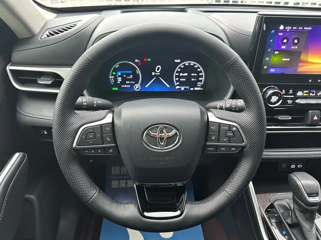 Toyota Highlander 2025 — фото 11
