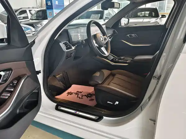 BMW 3 Series 2023