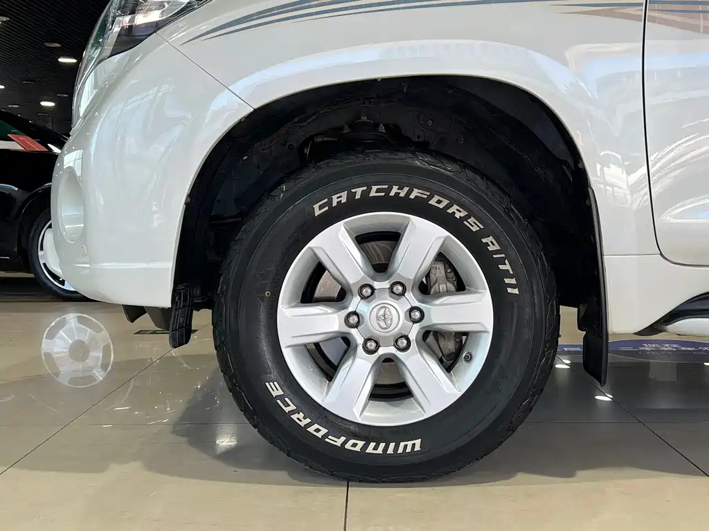 Toyota Prado 2016 — фото 10
